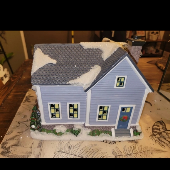 Rare St. Nicholas Square Christmas Village ABC Daycare Illuminated 2013 Retired - Picture 3 of 4